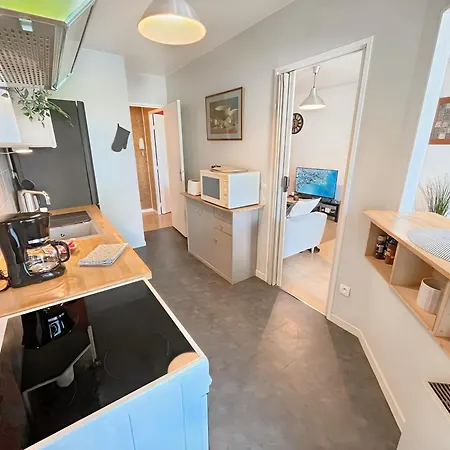 Apartmán A 10 Minutes A Pied Du Centre Avec Parking Prive Et Balcon *