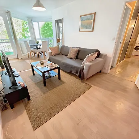 à 10 Minutes à Pied Du Centre Avec Parking Privé Et Balcon Caen