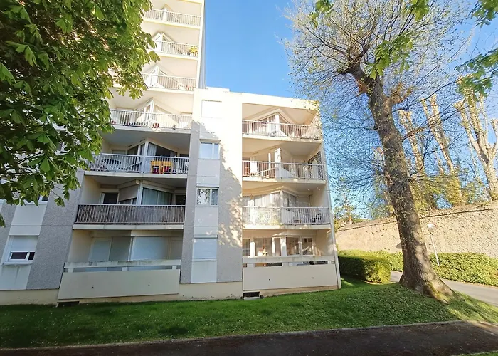 A 10 Minutes A Pied Du Centre Avec Parking Prive Et Balcon